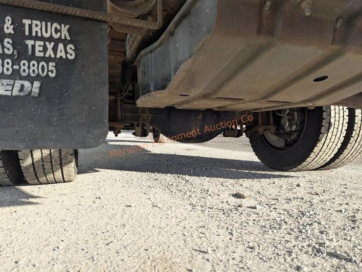 2005-ford-f550-xl-image-12