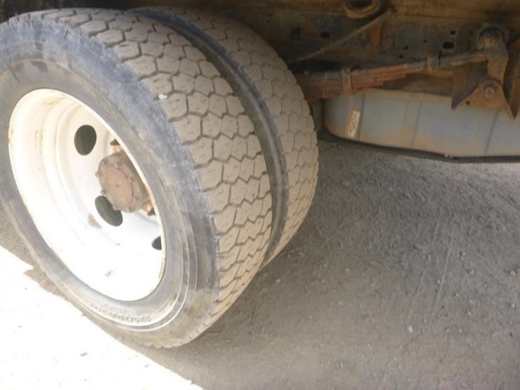 2005-ford-f450-image-18