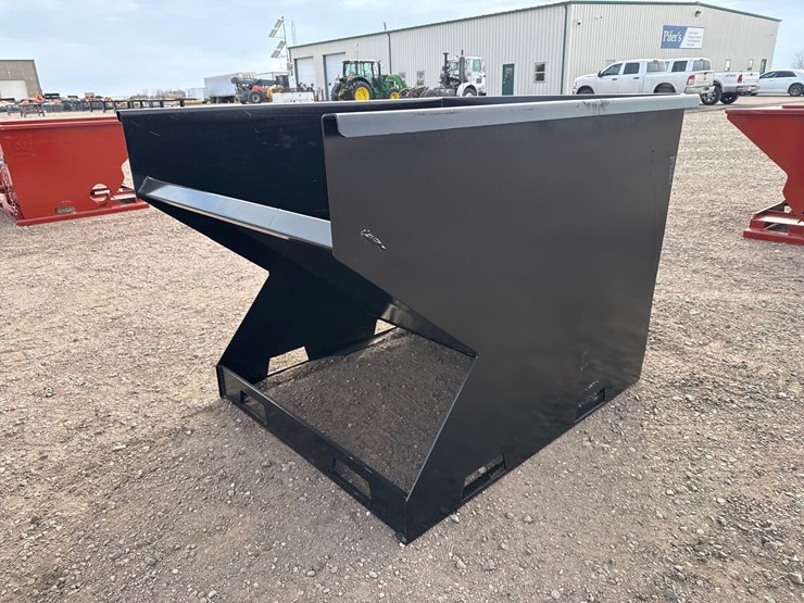 skid-steer-hopper-with-fork-pockets-image-1