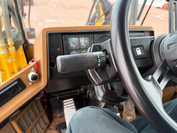 1996-caterpillar-it28f-image-52