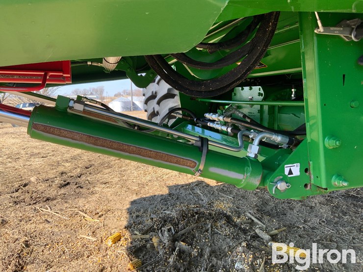 2021-john-deere-s770-image-14