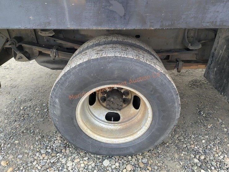 2003-chevrolet-3500-image-18