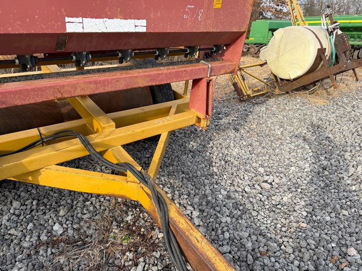 #41047-•-w&a-manufacturing-894-levee-seeder-and-packer-image-28