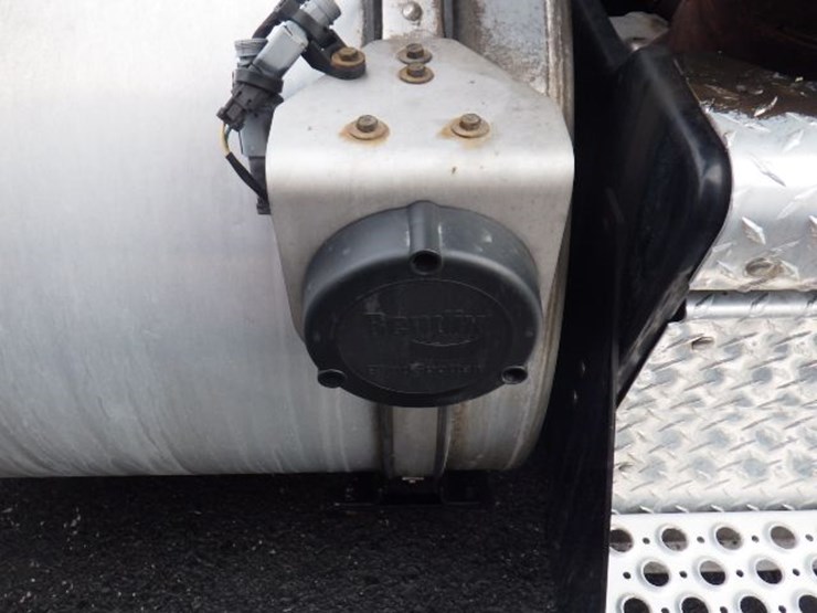 2022-kenworth-t680-image-4