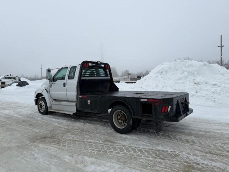 2009-ford-f650-xlt-image-7