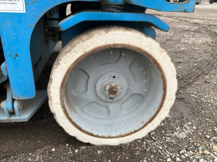 2003-genie-gs3246-image-41