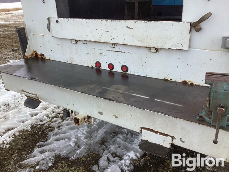 2008-ford-f550-image-18