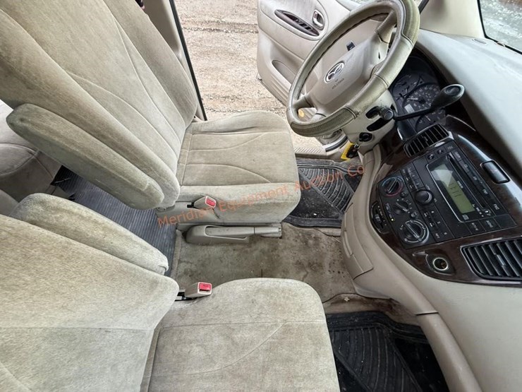 2000-mazda-mpv-image-16