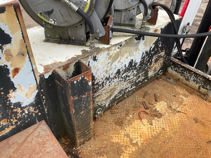 2014-international-7300-image-70