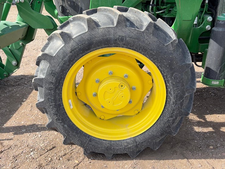 2023-john-deere-5060e-image-8