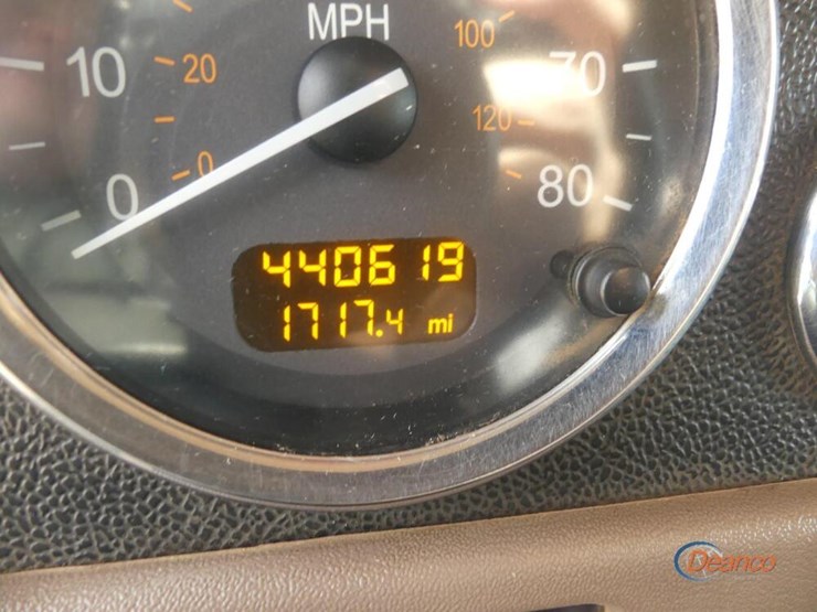 2018-peterbilt-389-image-19