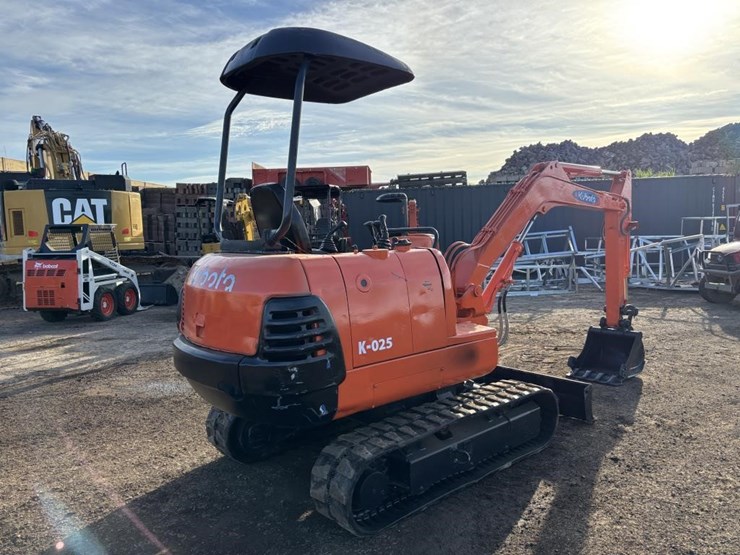 kubota-k025-image-3