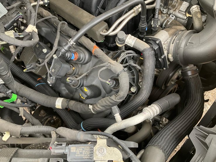 2021-ford-f150-xl-image-48