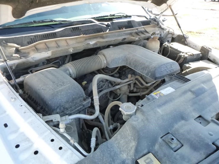 2014-dodge-1500-image-28