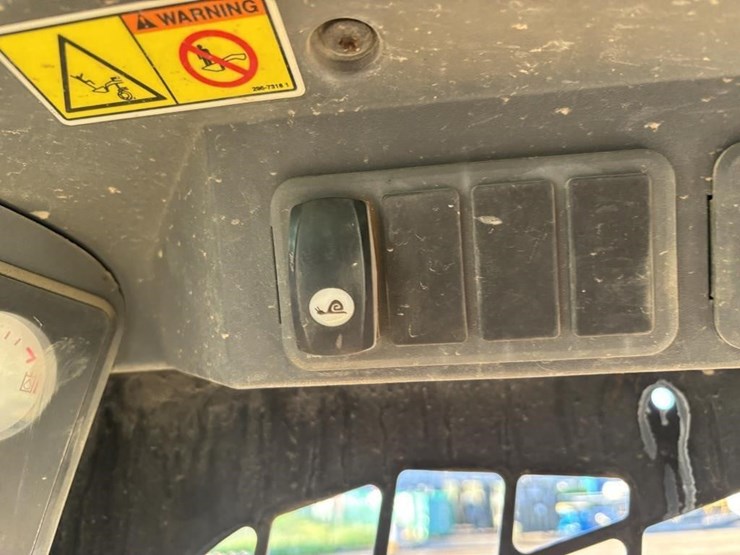 caterpillar-262c2-image-28