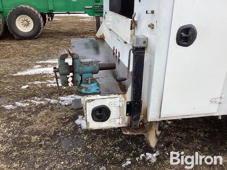 2008-ford-f550-image-17