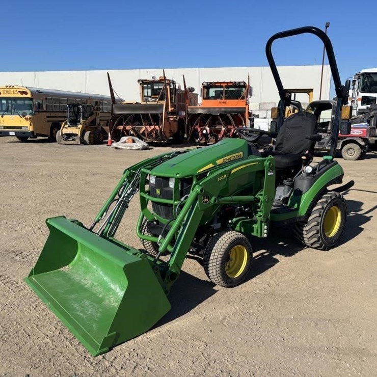 2021 JOHN DEERE 1025R