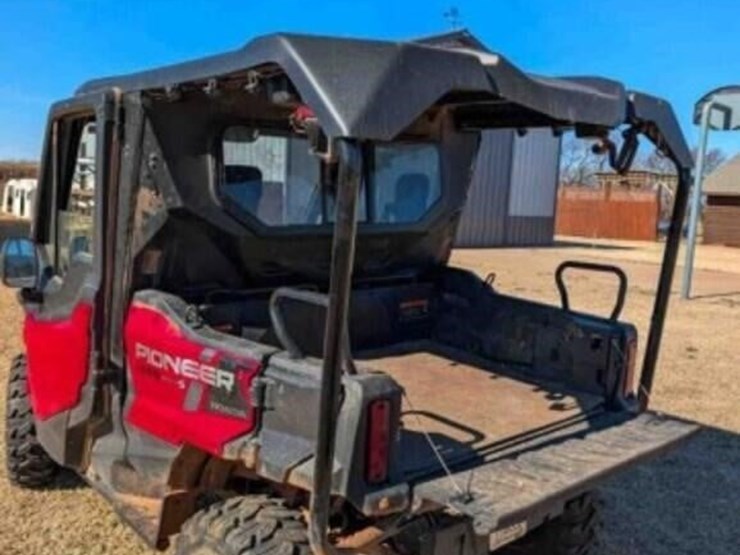 2024-pioneer-1000-image-4