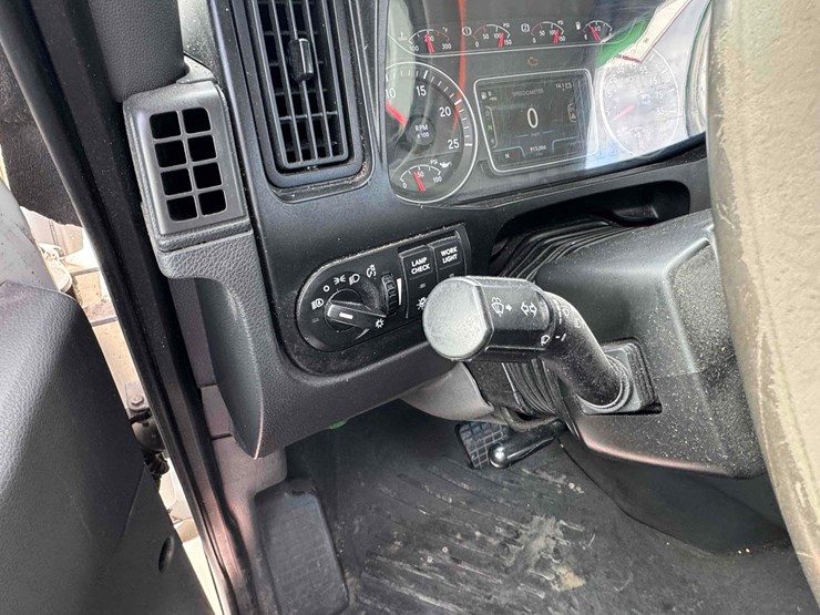 2020-international-prostar-image-29