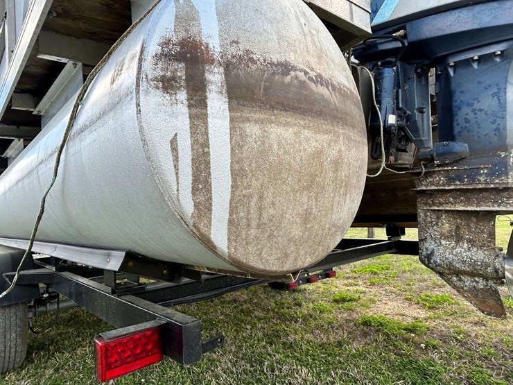 1993-sweetwater-pontoon-boat-(no-trailer)-image-19