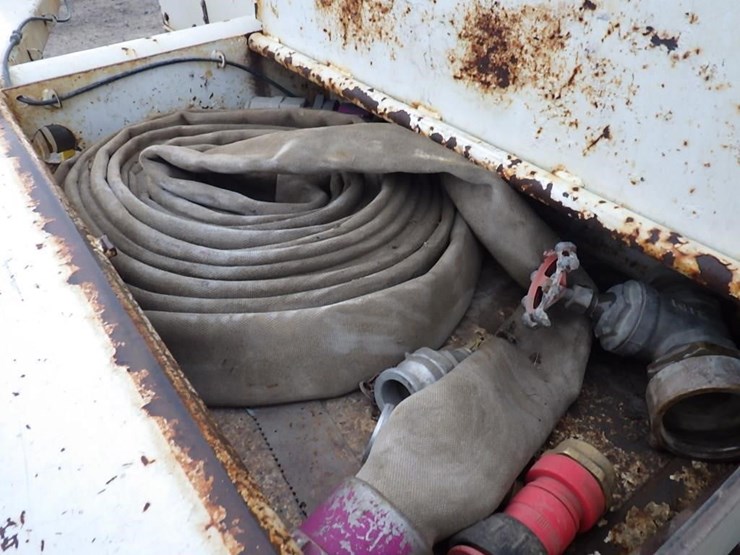 2016-freightliner-m2-15'-t/a-water-truck-image-9