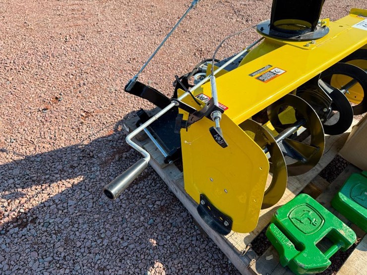 2022-john-deere-44-image-10