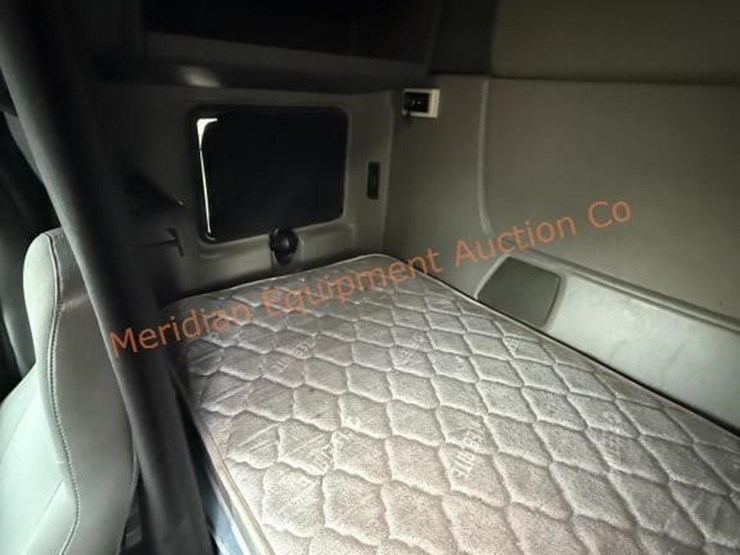 2017-international-prostar-image-61