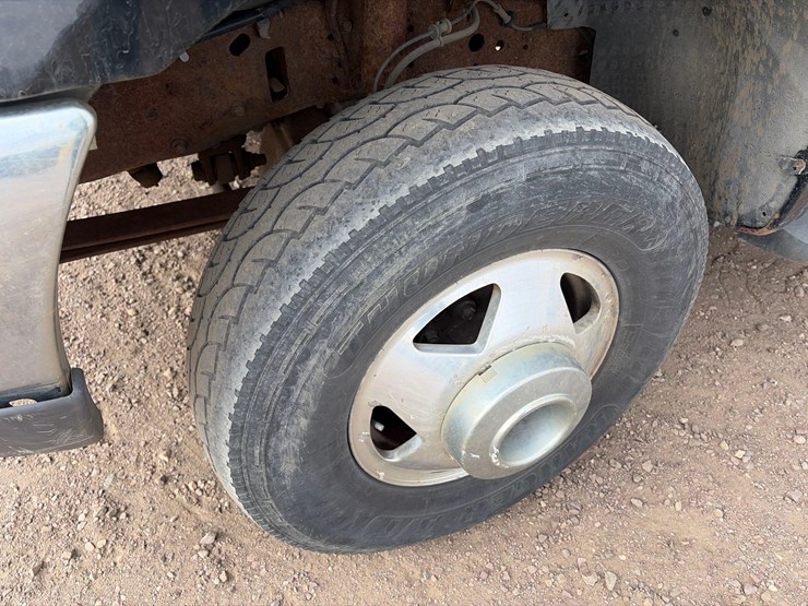 2000-ford-f350-image-29