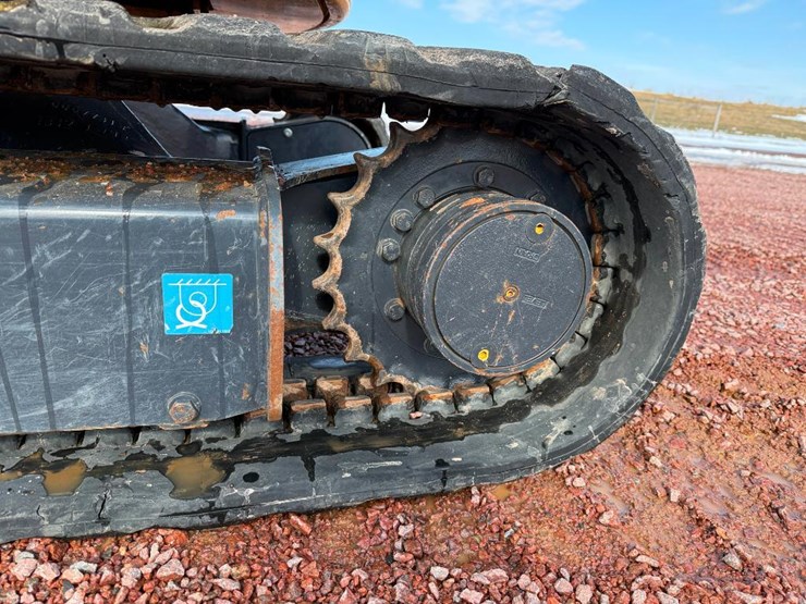 2021-deere-30g-image-9