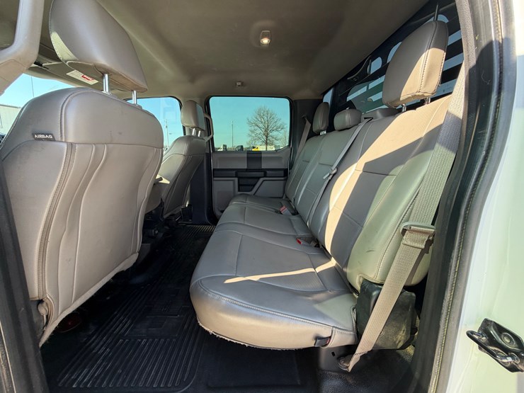 ford-f350-xl-image-14