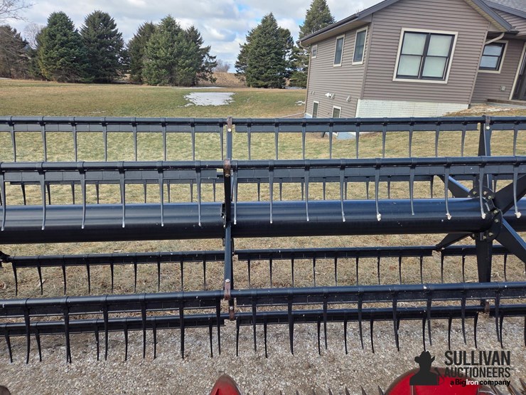 2011-case-ih-3020-image-11