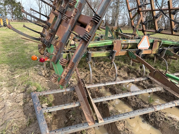 john-deere-38-image-25