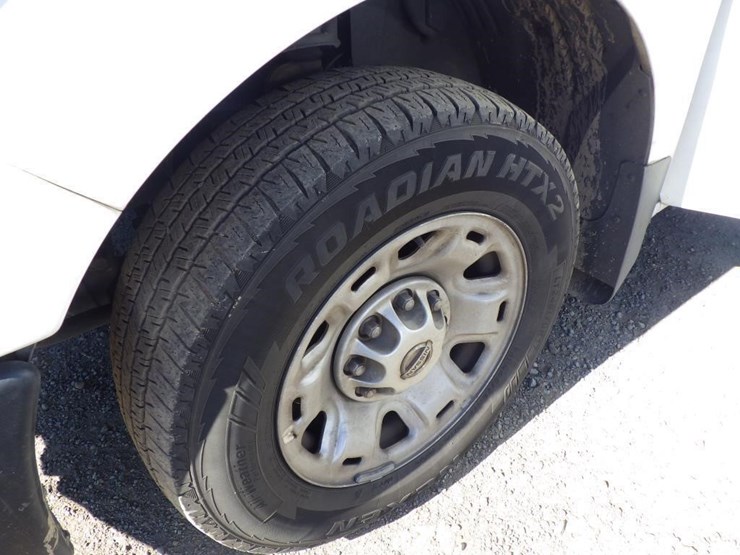 2017-nissan-nv2500-image-13