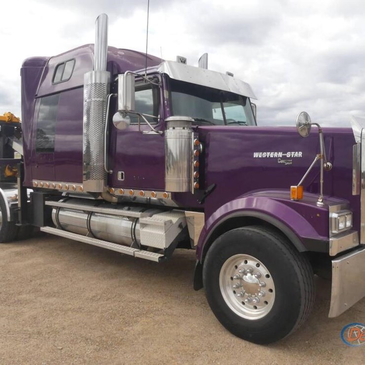2001 WESTERN STAR 4964EX