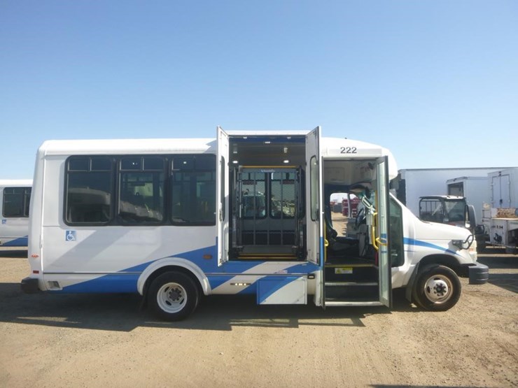 2014-ford-e450-image-7