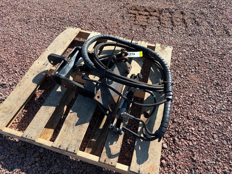 #409-•-lot-409-image-1