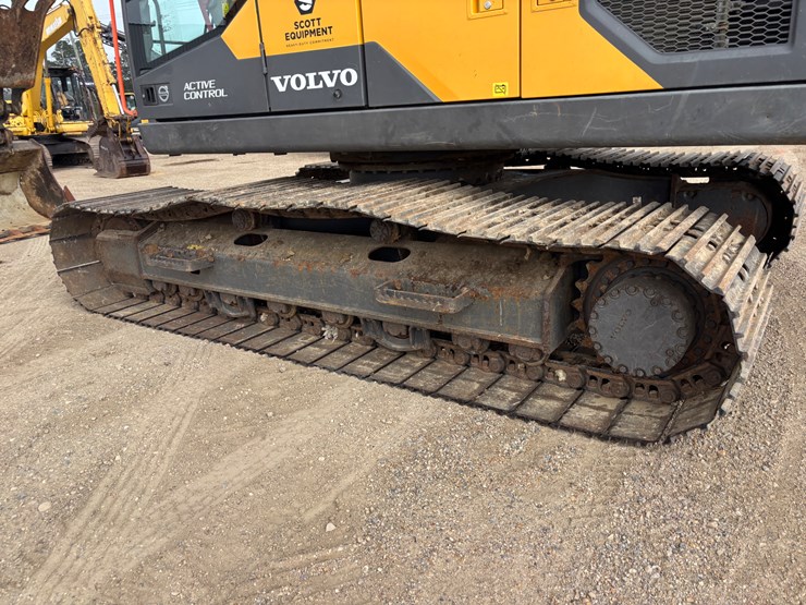 2022-volvo-ec220el-image-4