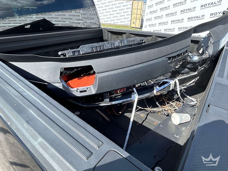 2022-ford-f150-image-24