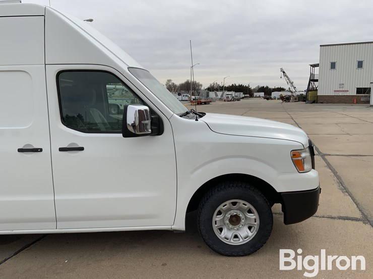 2017-nissan-nv2500-image-16