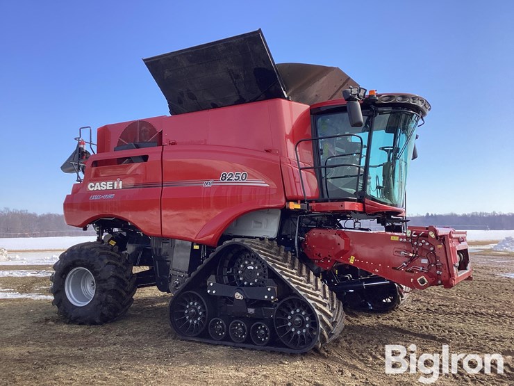 2024-case-ih-8250-image-3