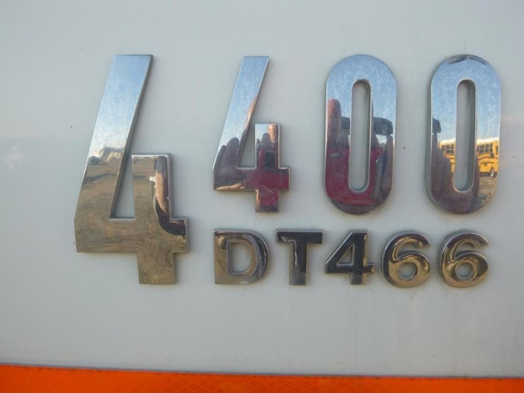 2005-international-durastar-4400-image-21