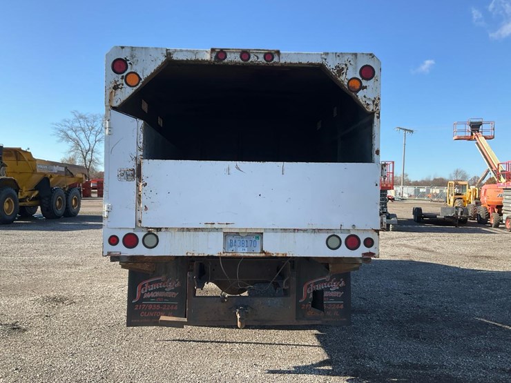 2004-gmc-topkick-image-4