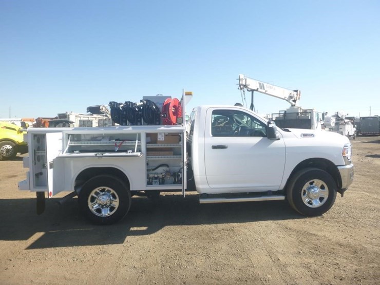 2024-dodge-2500-image-8