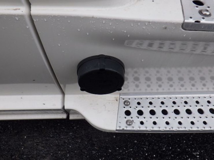 2017-freightliner-cascadia-125-evolution-image-5