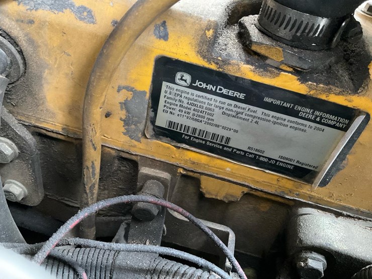 2004-john-deere-320-image-43