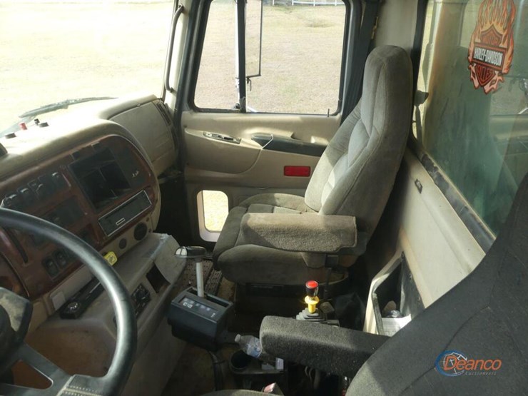 2001-mack-ch613-image-18