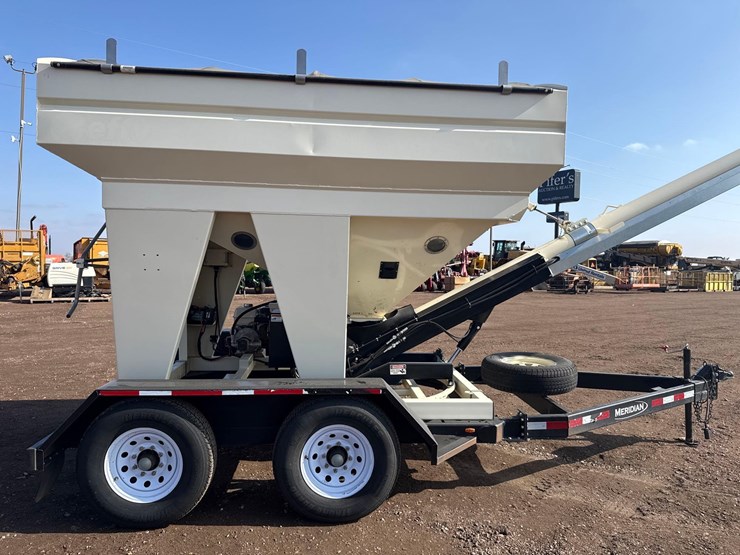 2013-meridian-240-image-5