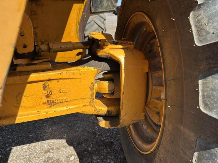 2006-jcb-527-55-image-30