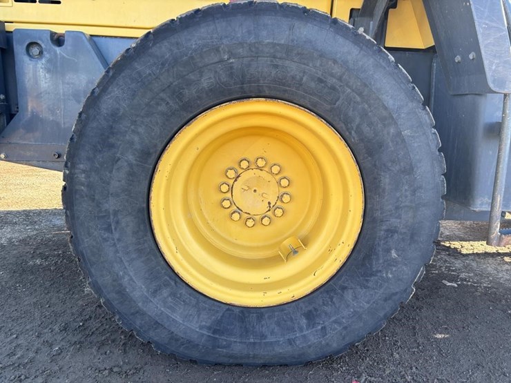 2007-komatsu-wa200-5-image-17