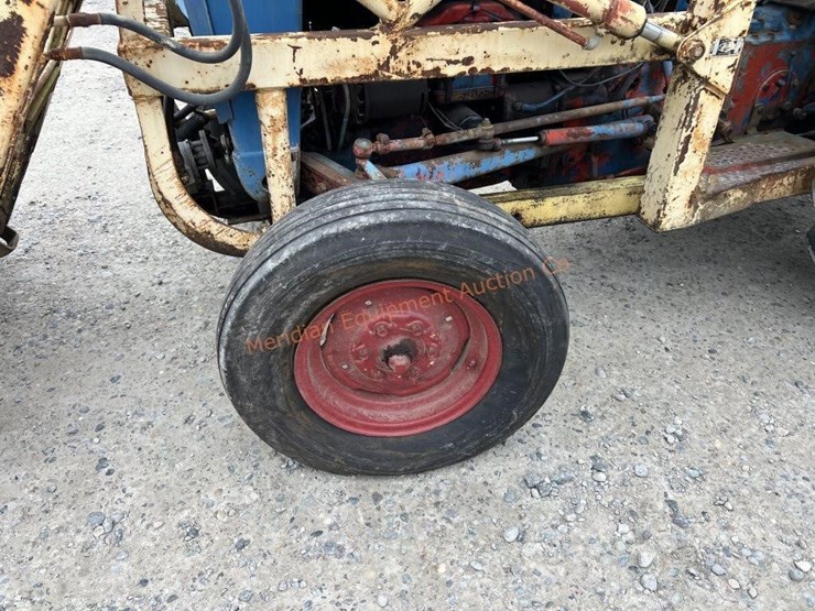 ford-tractor-image-4